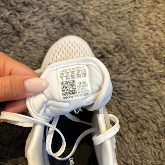 Adidas running shoes - Picture 5 of 5